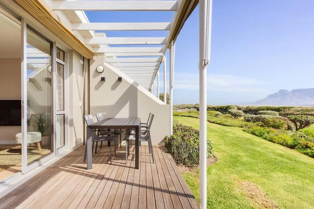 Dolphin Beach Cabana Luxe Beach Cabana Voor 4 Personen Direct Aan Het Strand Table View 0*,  South Africa