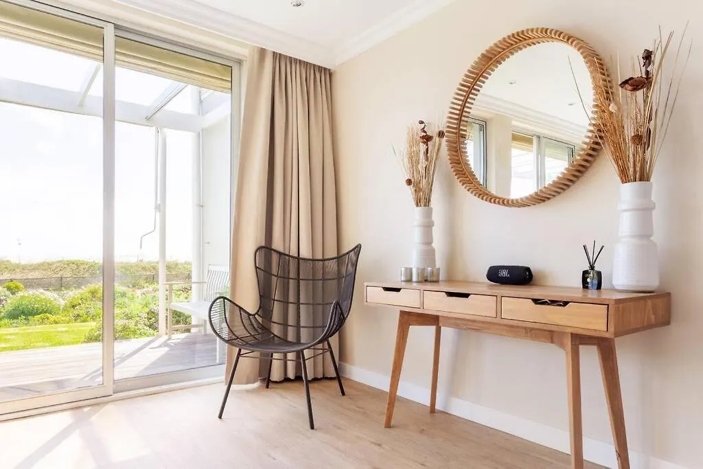 Dolphin Beach Cabana Luxe Beach Cabana Voor 4 Personen Direct Aan Het Strand Table View Διαμέρισμα